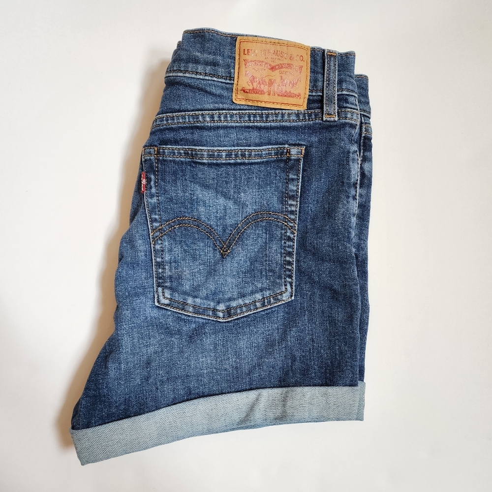 Levi's Wedgie Short Size 31 Denim Button Fly